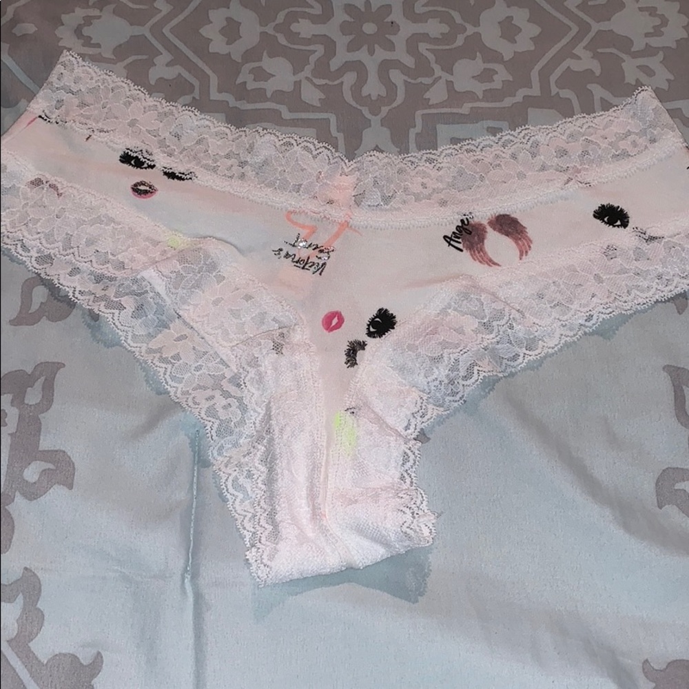 VS Undies